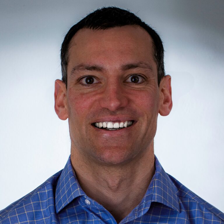 2019 headshotCollins 0077 2 768x767